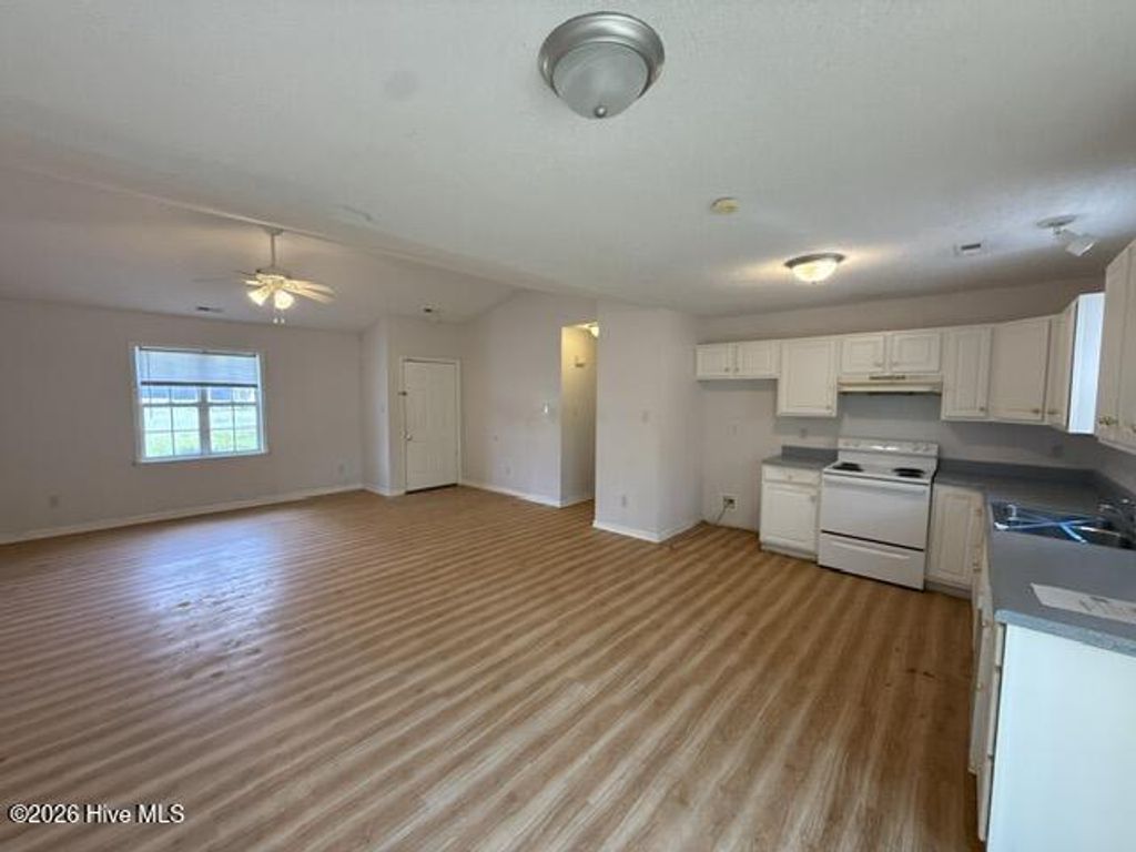 Photo of 205 Commons Court, New Bern, NC 28560 (MLS # 100563557)