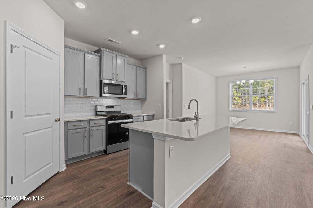 Photo of 7015 Bayberry Park Drive, New Bern, NC 28562 (MLS # 100598738)