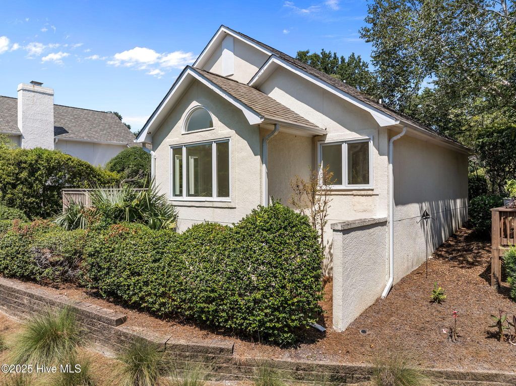 Photo of 1803 Glen Eagles Lane, Wilmington, NC 28405 (MLS # 100528966)