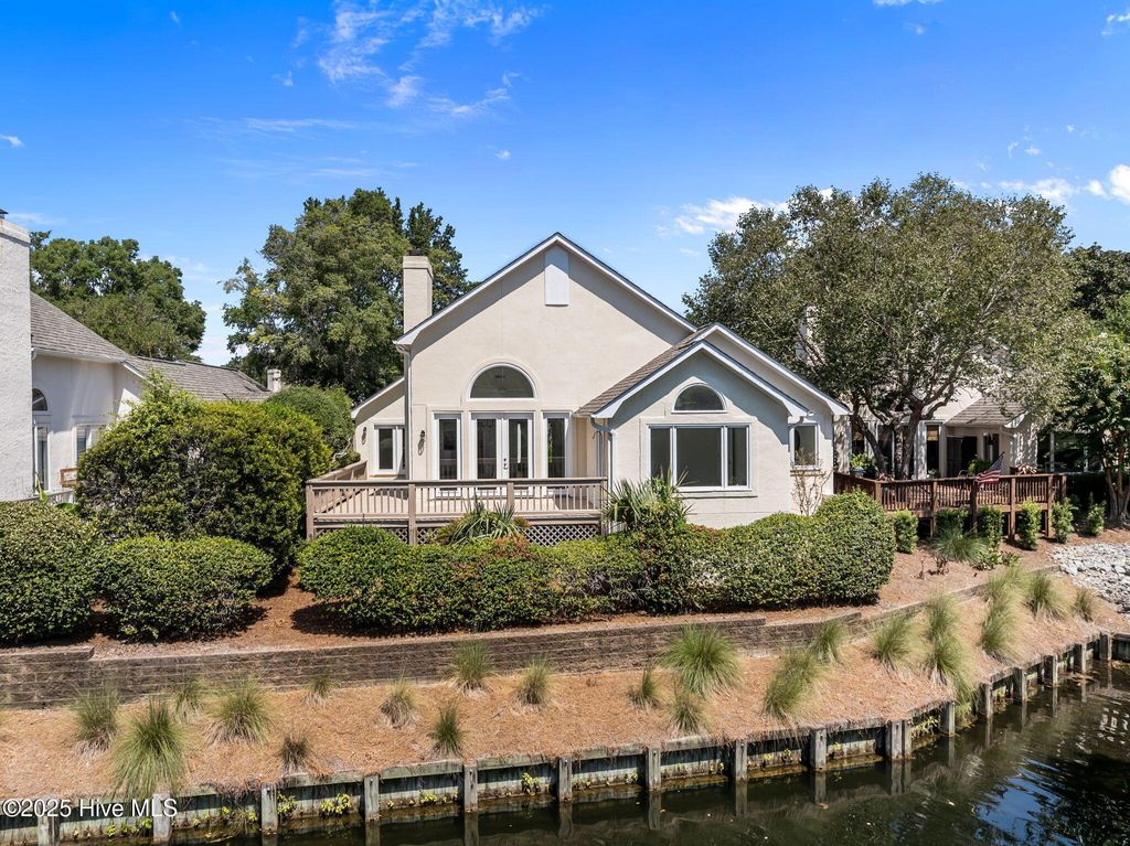 Photo of 1803 Glen Eagles Lane, Wilmington, NC 28405 (MLS # 100528966)