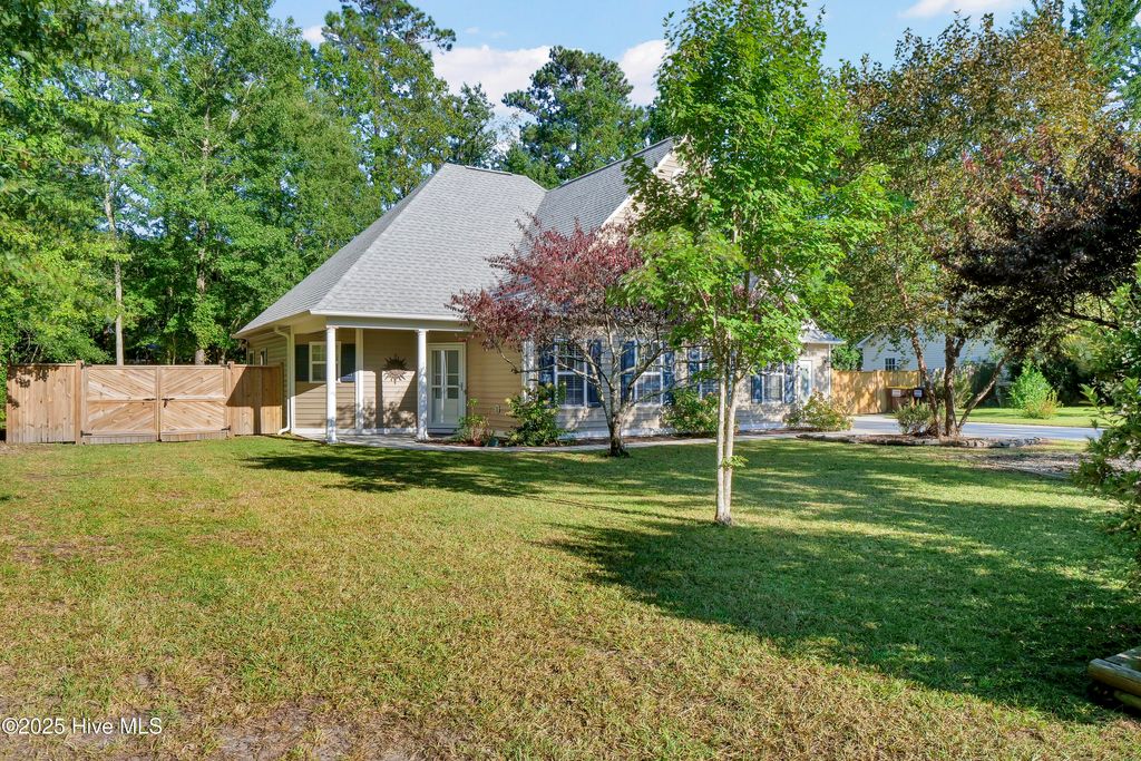 Photo of 19 Creekstone Lane, Castle Hayne, NC 28429 (MLS # 100529156)