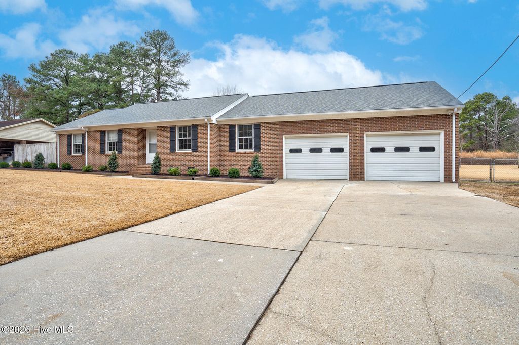 Photo of 4712 Crest Road, Wilson, NC 27893 (MLS # 100555034)