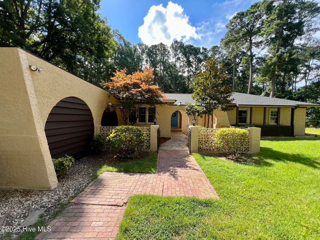 Photo of 212 Wilshire Boulevard N, Wilson, NC 27893 (MLS # 100525251)