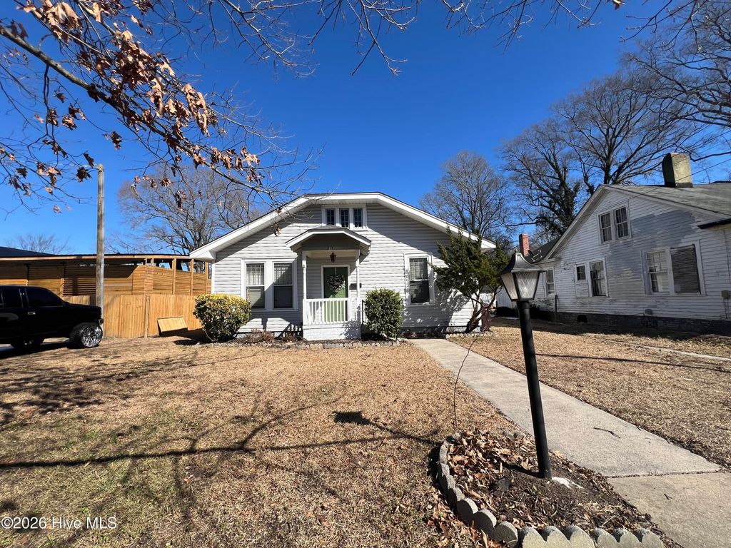 Photo of 915 Saint David Street, Tarboro, NC 27886 (MLS # 100553831)