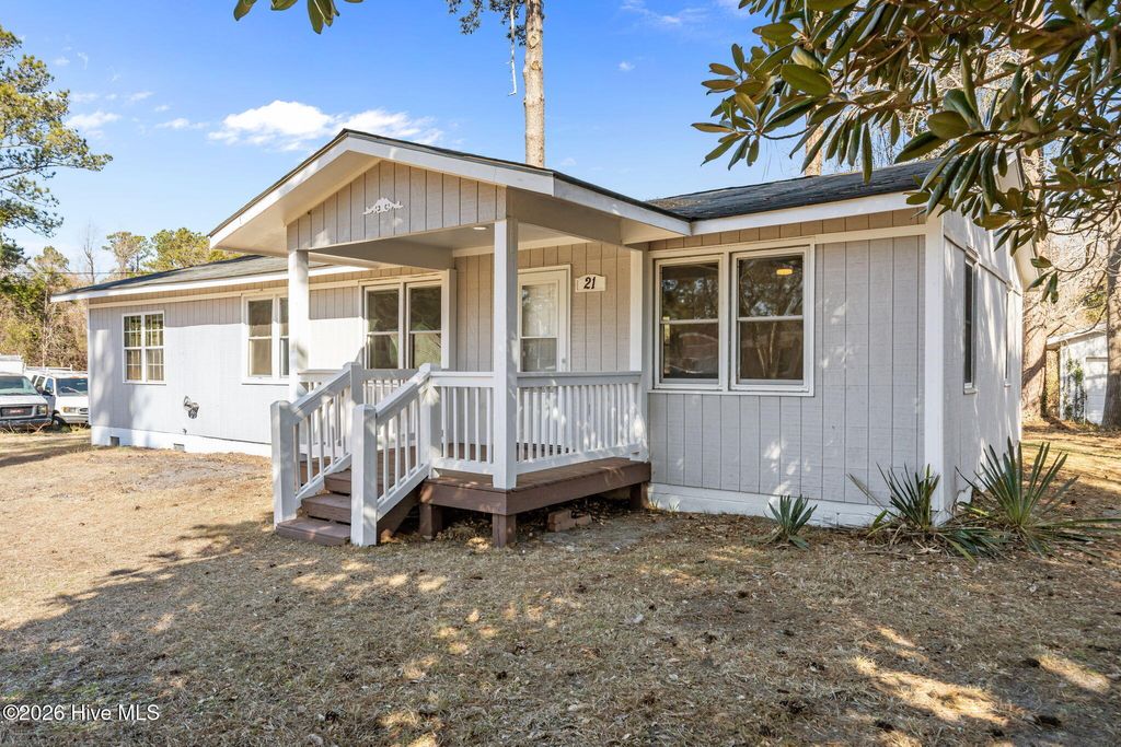 Photo of 21 East Drive, Jacksonville, NC 28546 (MLS # 100553167)