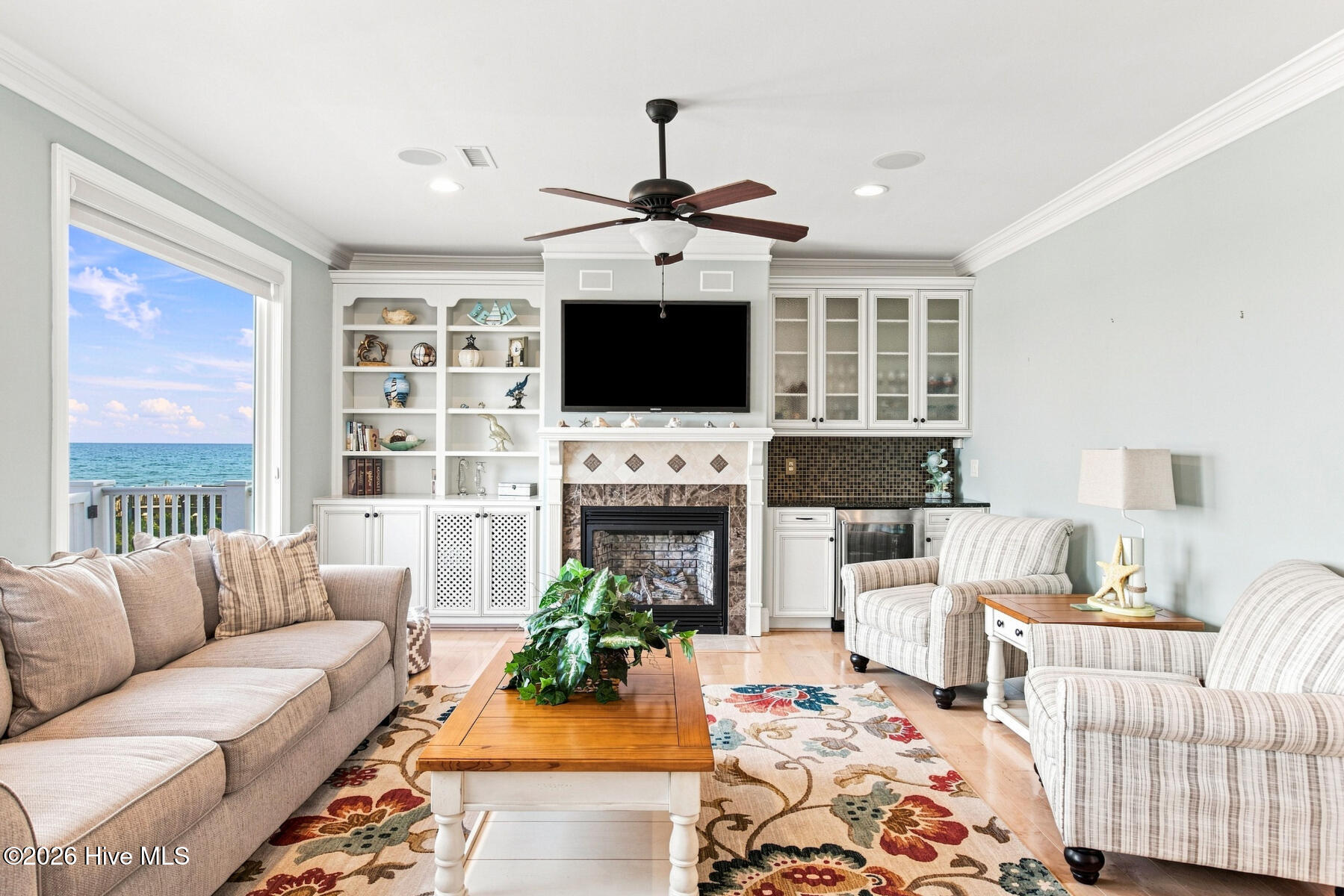 3586 Island Drive