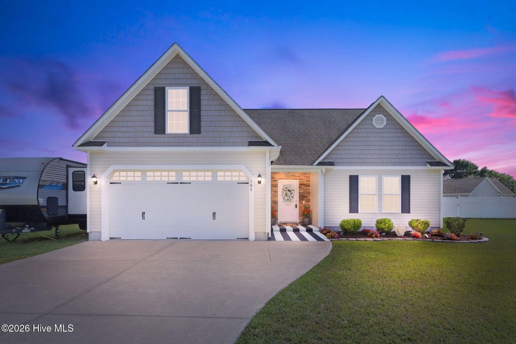 Photo of 109 Kayak Court, Swansboro, NC 28584 (MLS # 100571869)