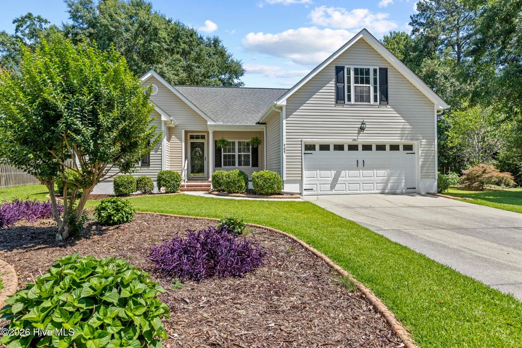 Photo of 909 Woodridge Court SE, Leland, NC 28451 (MLS # 100578038)