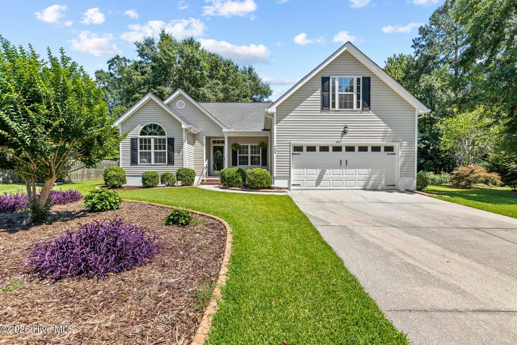 Photo of 909 Woodridge Court SE, Leland, NC 28451 (MLS # 100578038)