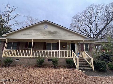 Homes For Sale - 413 W Church Street<br/> Martin County, Williamston, NC 27892
