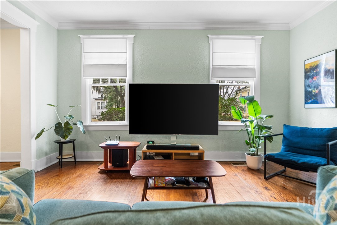 733 E Henry Street A