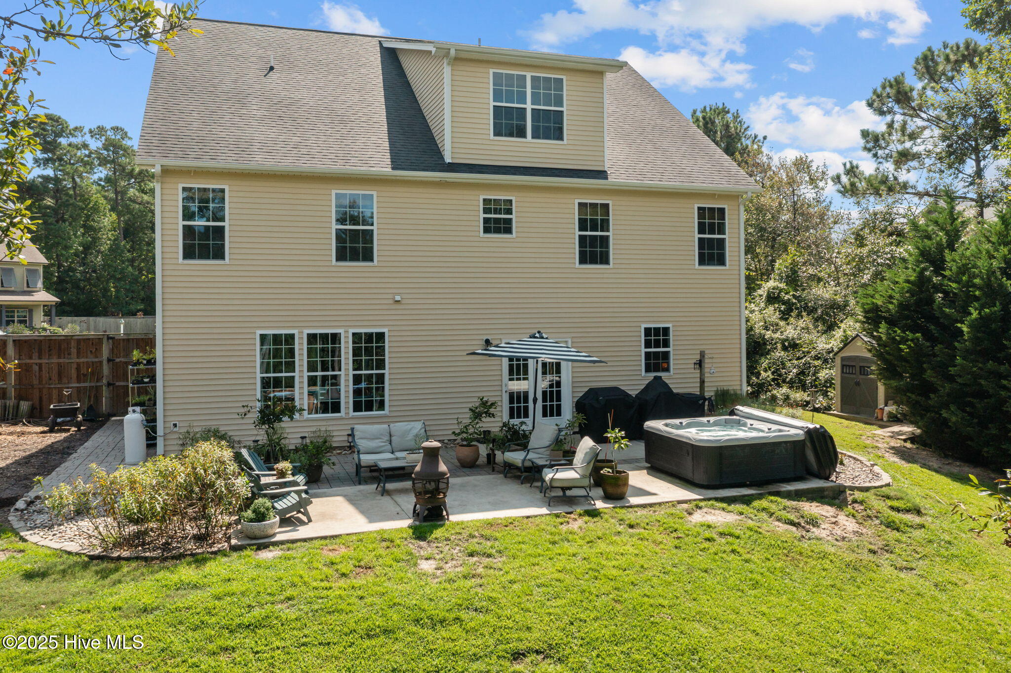 Swansboro, North Carolina 28584, United States, 5 Bedrooms Bedrooms, ,4 BathroomsBathrooms,Residential,Active,256167