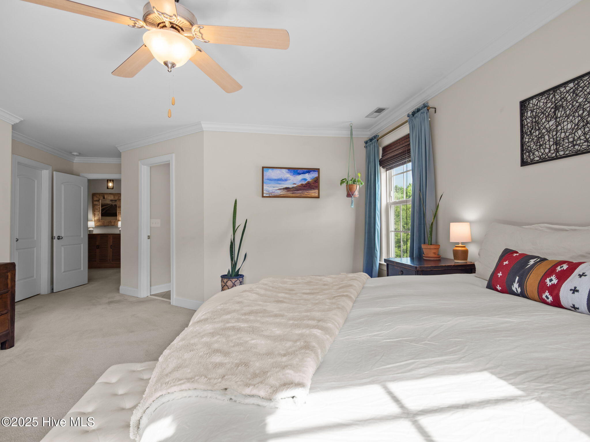 Swansboro, North Carolina 28584, United States, 5 Bedrooms Bedrooms, ,4 BathroomsBathrooms,Residential,Active,256167