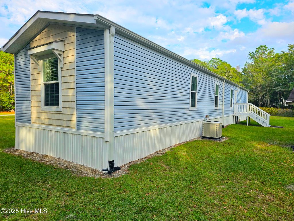 Photo of 665 Pelican Roost Drive SW, Supply, NC 28462 (MLS # 100535573)