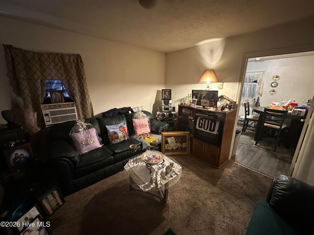 Photo of 402 Roosevelt Street, Laurinburg, NC 28352 (MLS # 100550292)