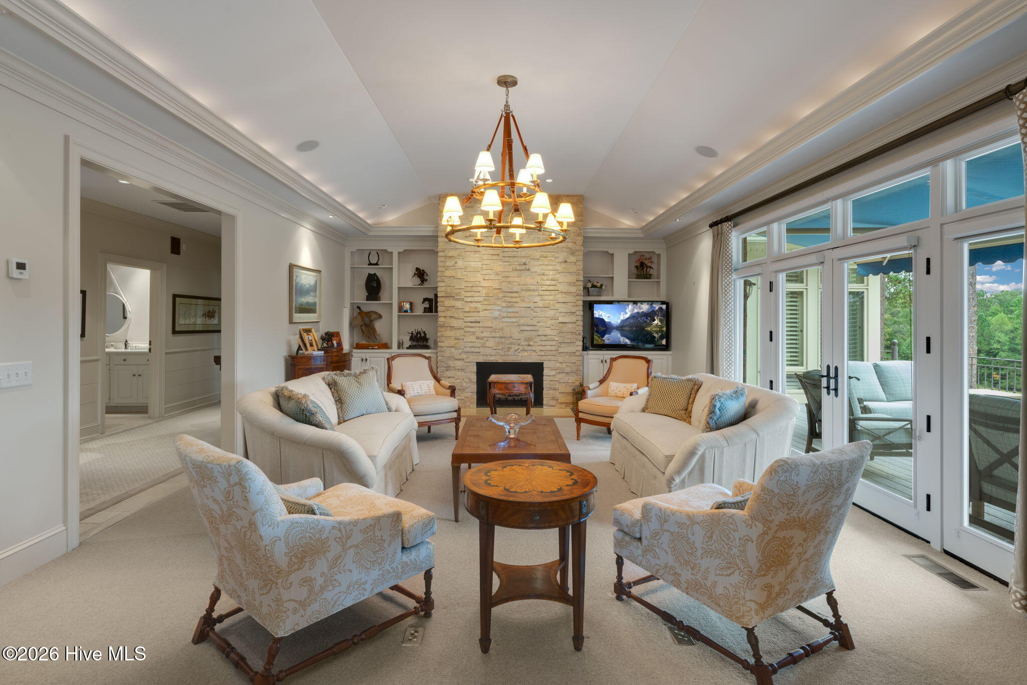 509 Cross Country Lane