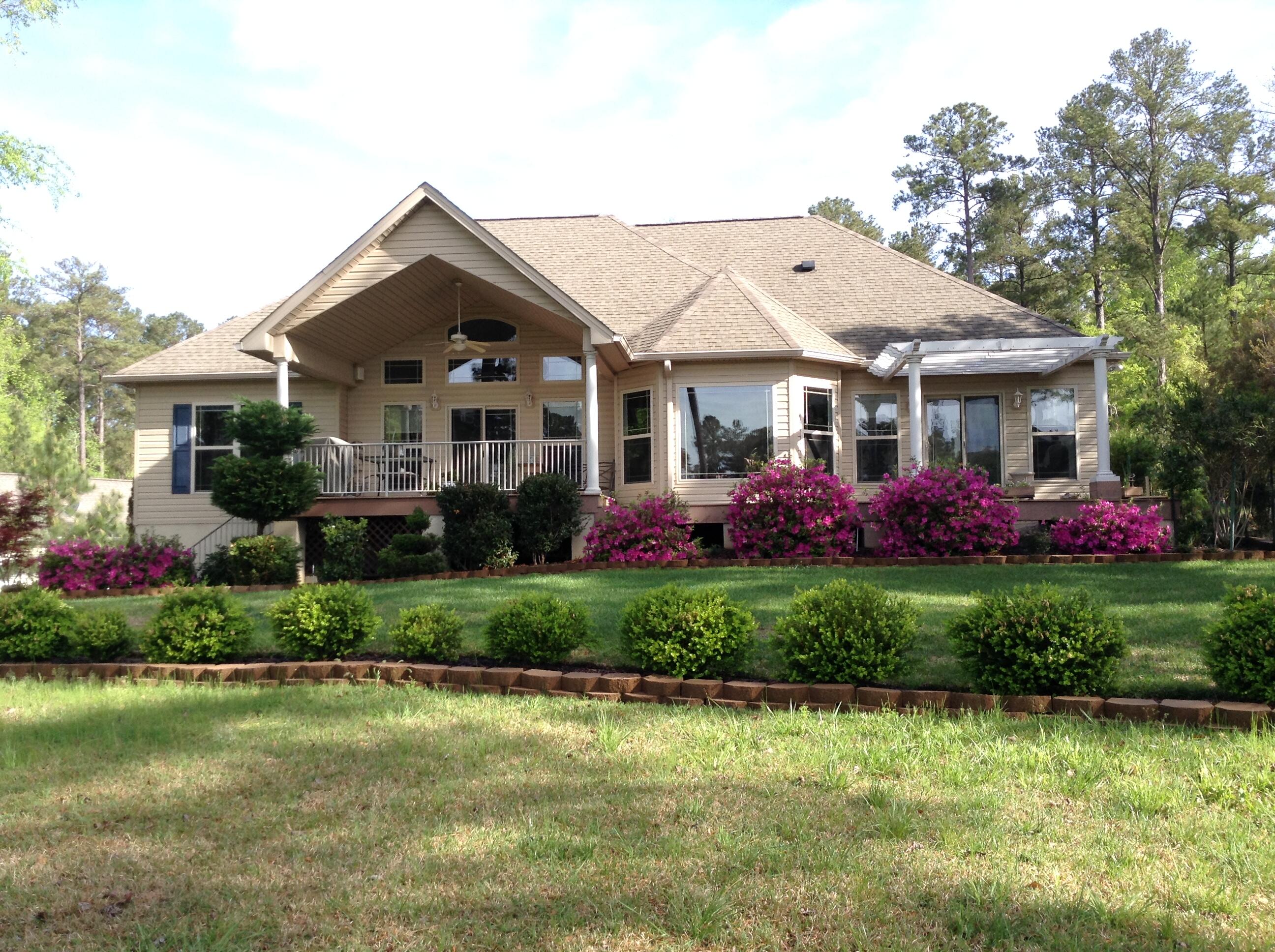 218 Monroe Lane
