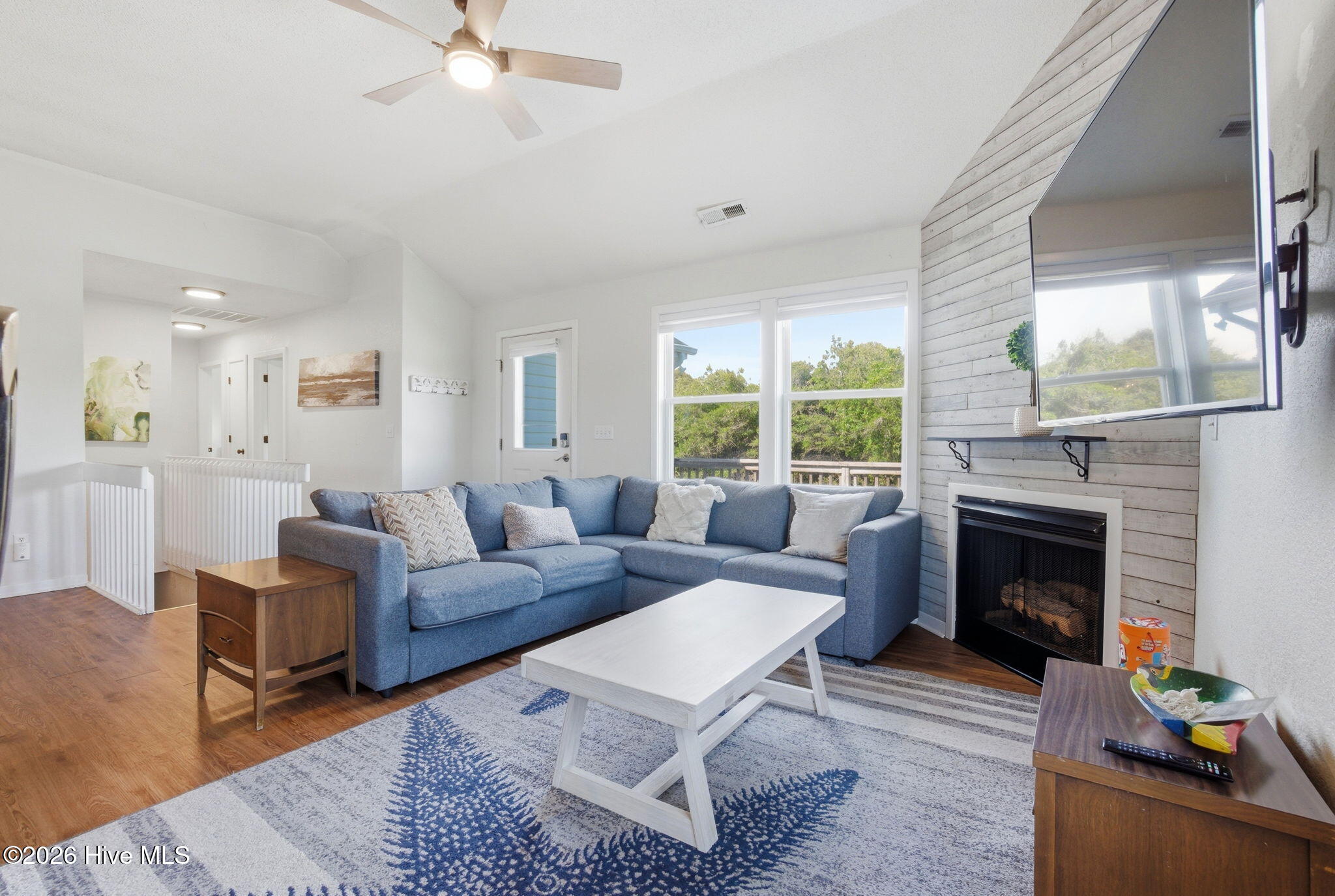 4225 Johnston Lane