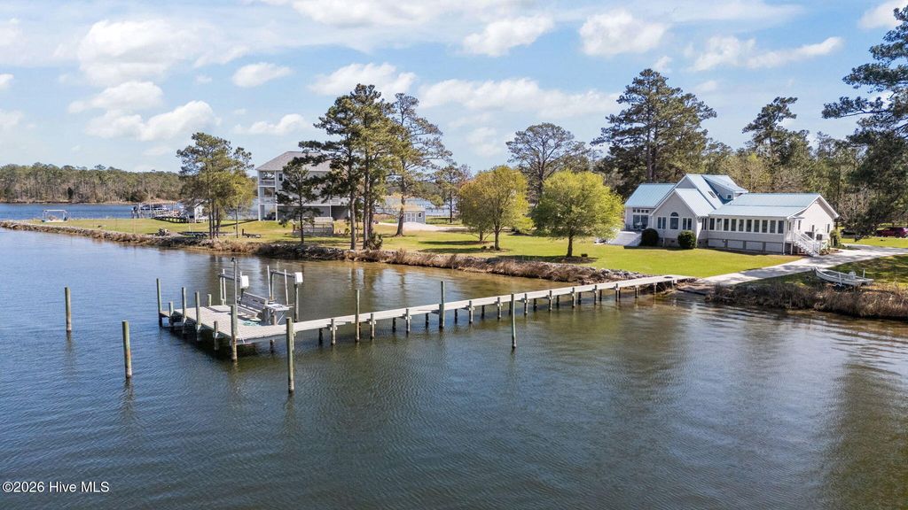 Photo of 609 Mills Road, Oriental, NC 28571 (MLS # 100565455)