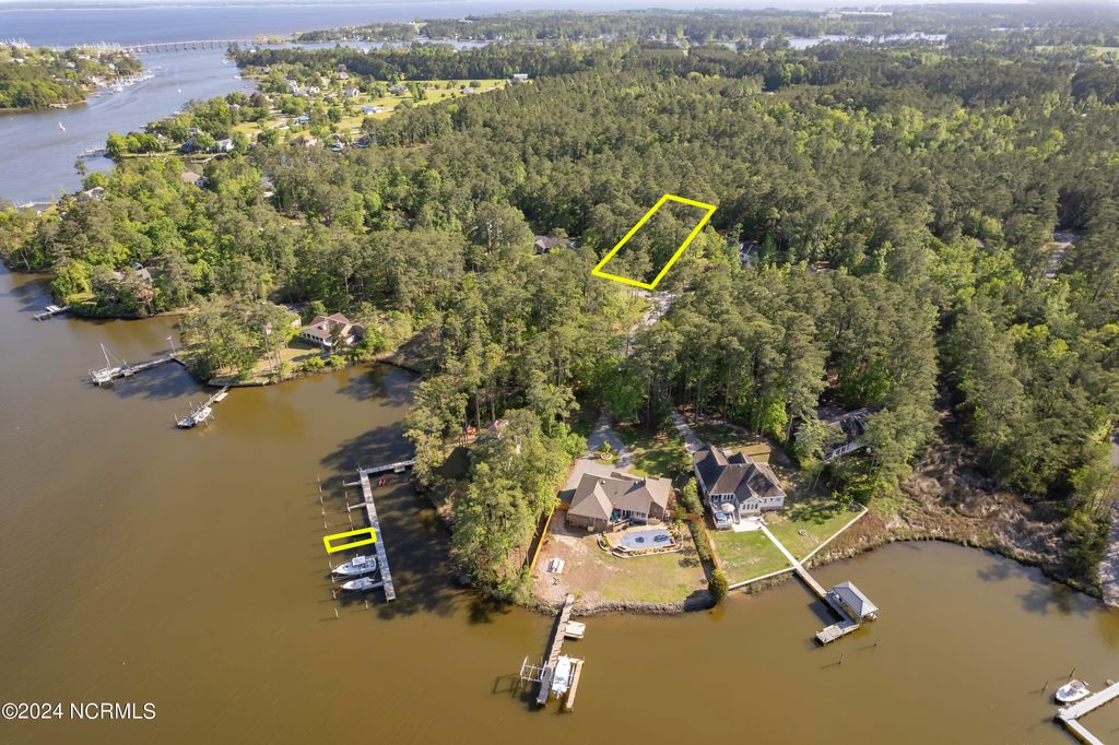 Photo of 109 Spinnaker Point Road N, Oriental, NC 28571 (MLS # 100541858)