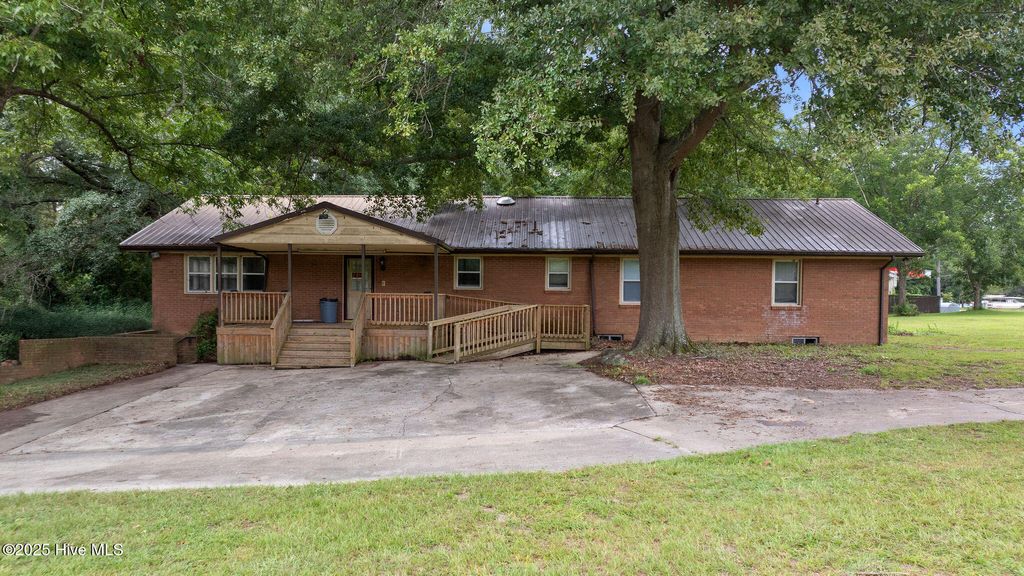 Photo of 3901 S Us 117 Alt Highway, Dudley, NC 28333 (MLS # 100525422)