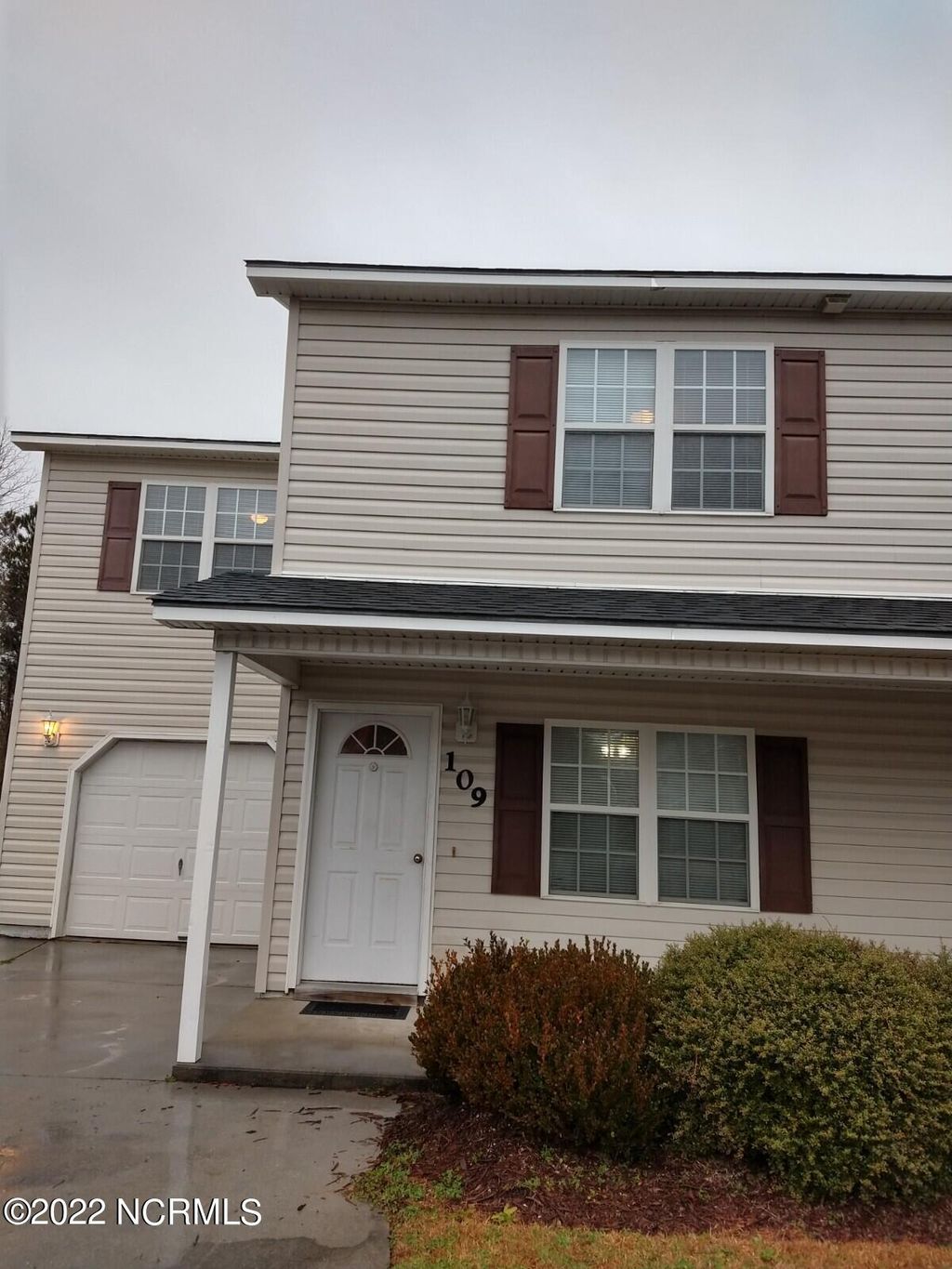 Photo of 109 E Coopers Court, Hubert, NC 28539 (MLS # 100546508)