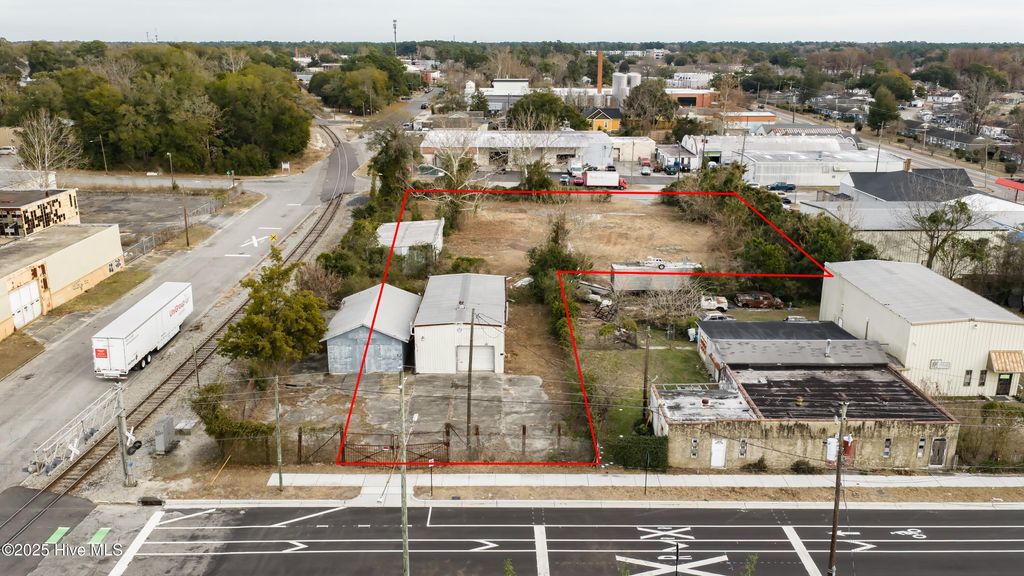 Photo of 1403 S 5th Avenue, Wilmington, NC 28401 (MLS # 100546015)