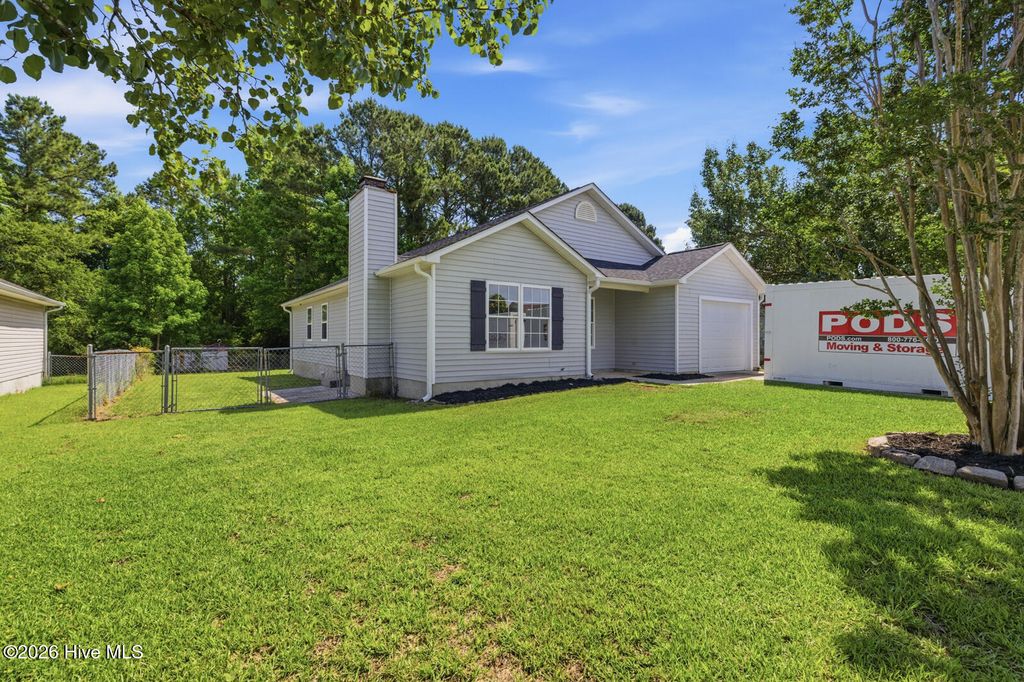 Photo of 1017 Furia Drive, Jacksonville, NC 28540 (MLS # 100578546)