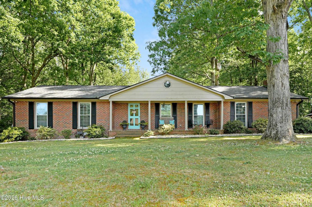 Photo of 281 Greenbrier Road, Tarboro, NC 27886 (MLS # 100570368)