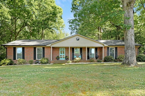 Homes For Sale - 281 Greenbrier Road<br/> Tarboro, NC 27886