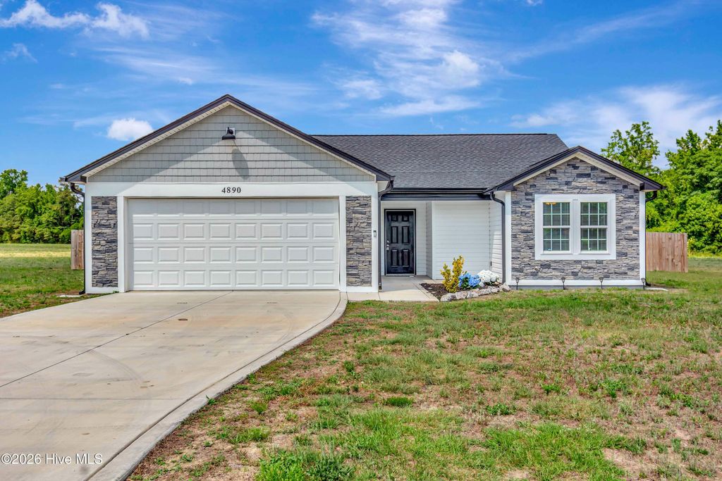 Photo of 4890 W Nc 72 Highway W, Lumberton, NC 28360 (MLS # 100576413)