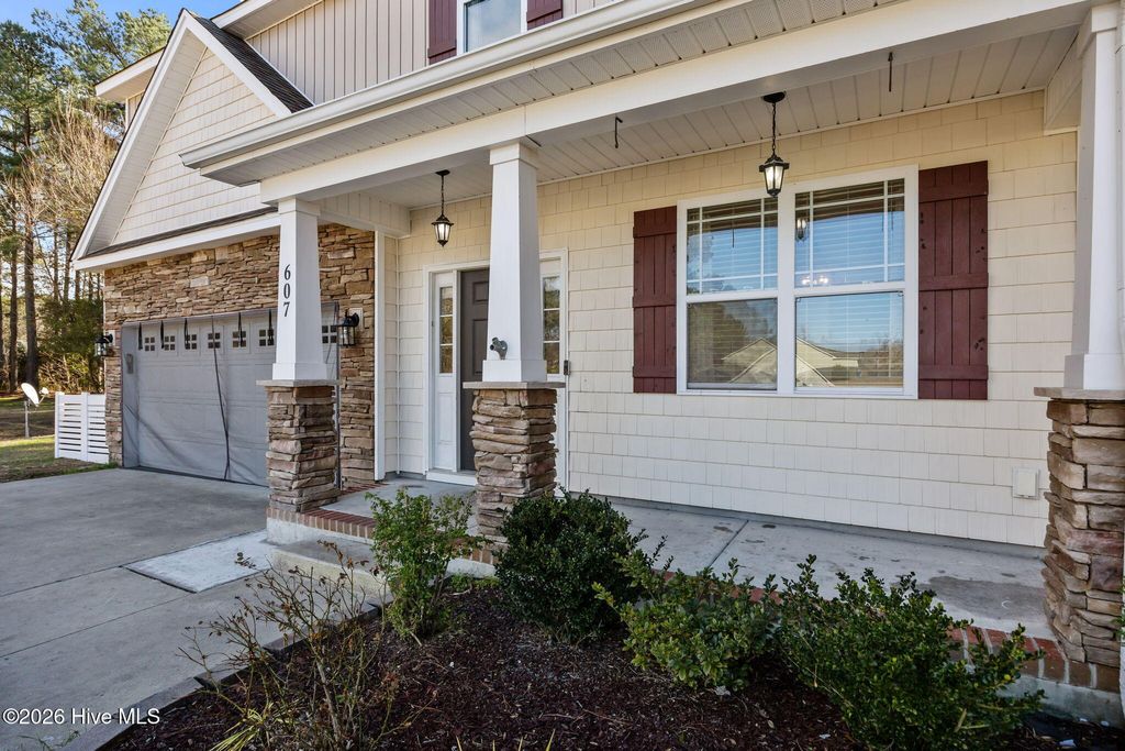 Photo of 607 Blue Diamond Court, Jacksonville, NC 28540 (MLS # 100550598)