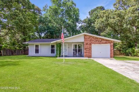 Homes For Sale - 303 Walnut Creek Road<br/> Onslow County, Jacksonville, NC 28546