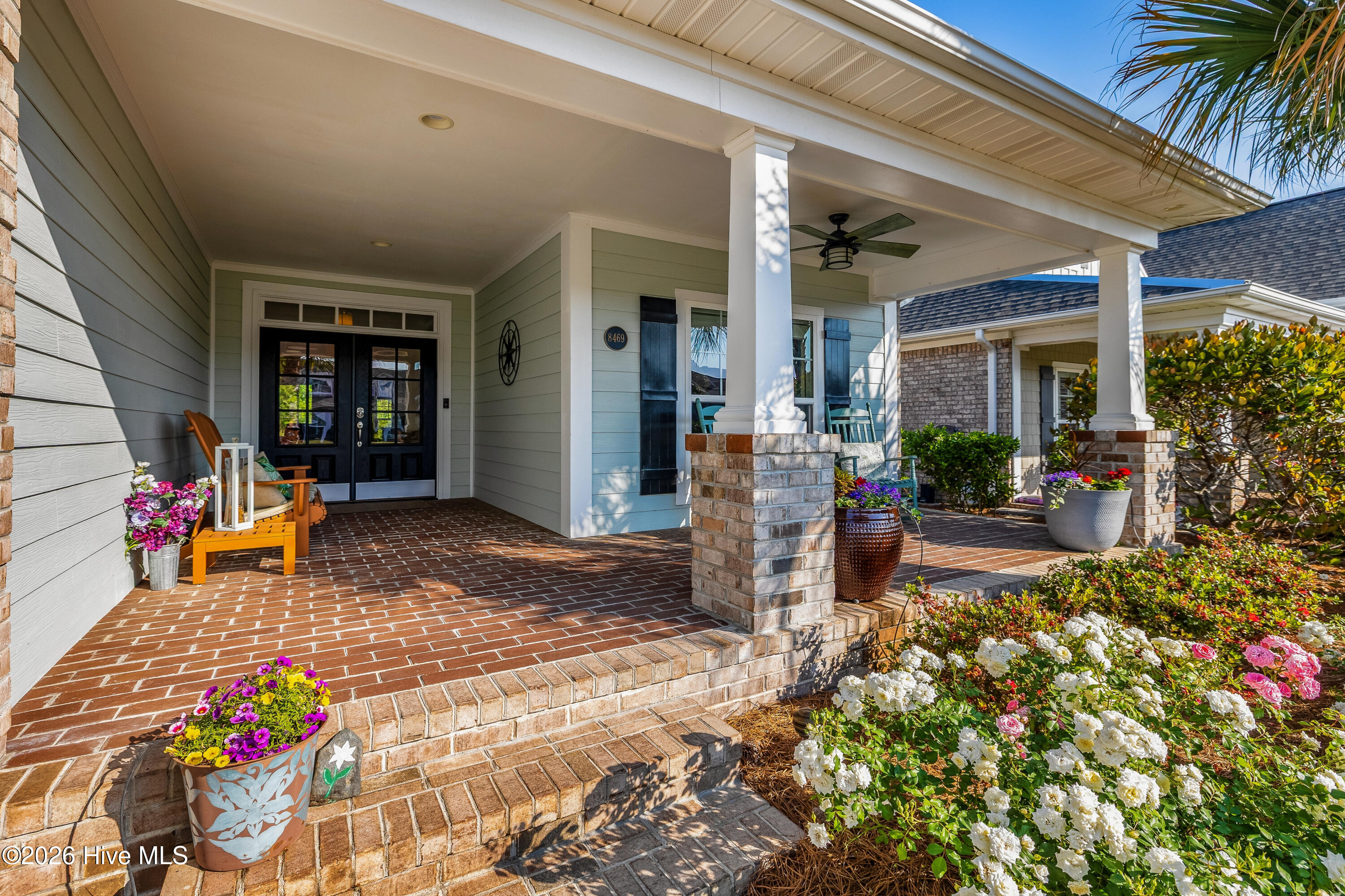 8469 Oak Abbey Trail NE