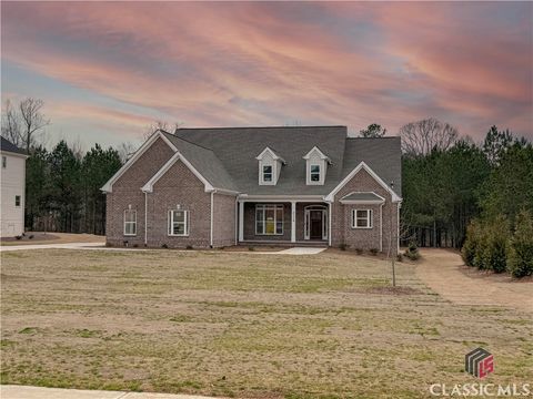 Homes For Sale - 2779 Blazing Star Court<br/> Statham, GA 30666