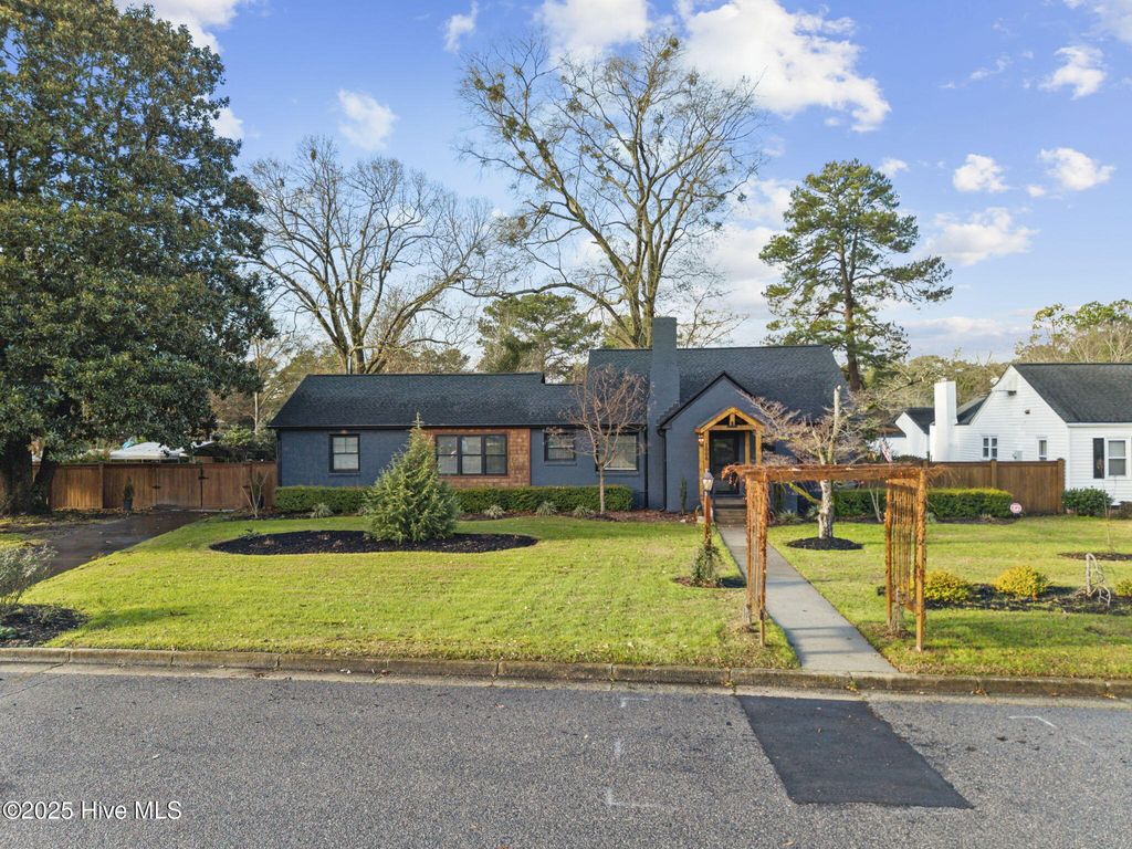 Photo of 1006 Cypress Street, Tarboro, NC 27886 (MLS # 100546324)