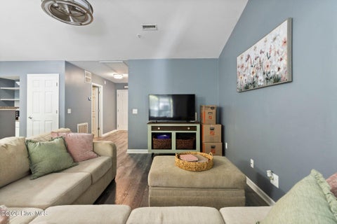 Tiny photo for 1402 Willoughby Park Court #Unit 7, Wilmington, NC 28412 (MLS # 100600202)