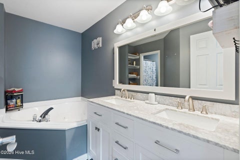Tiny photo for 1402 Willoughby Park Court #Unit 7, Wilmington, NC 28412 (MLS # 100600202)