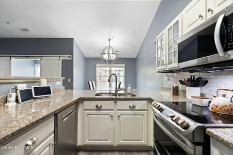 Tiny photo for 1402 Willoughby Park Court #Unit 7, Wilmington, NC 28412 (MLS # 100600202)