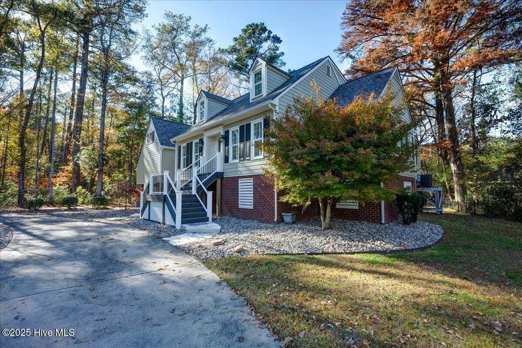 Photo of 3302 Country Club Road, Trent Woods, NC 28562 (MLS # 100593107)