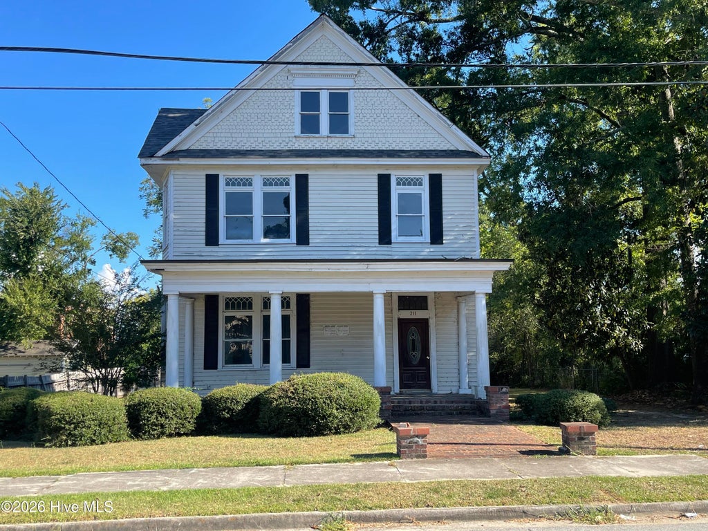 Photo of 211 White Oak Street, Thomson, GA 30824 (MLS # 100600780)