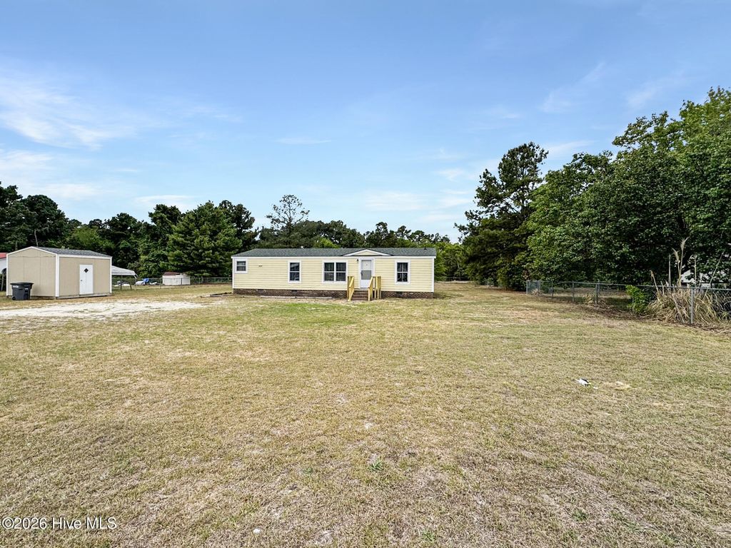 Photo of 156 Countryside Drive, Aberdeen, NC 28315 (MLS # 100571217)