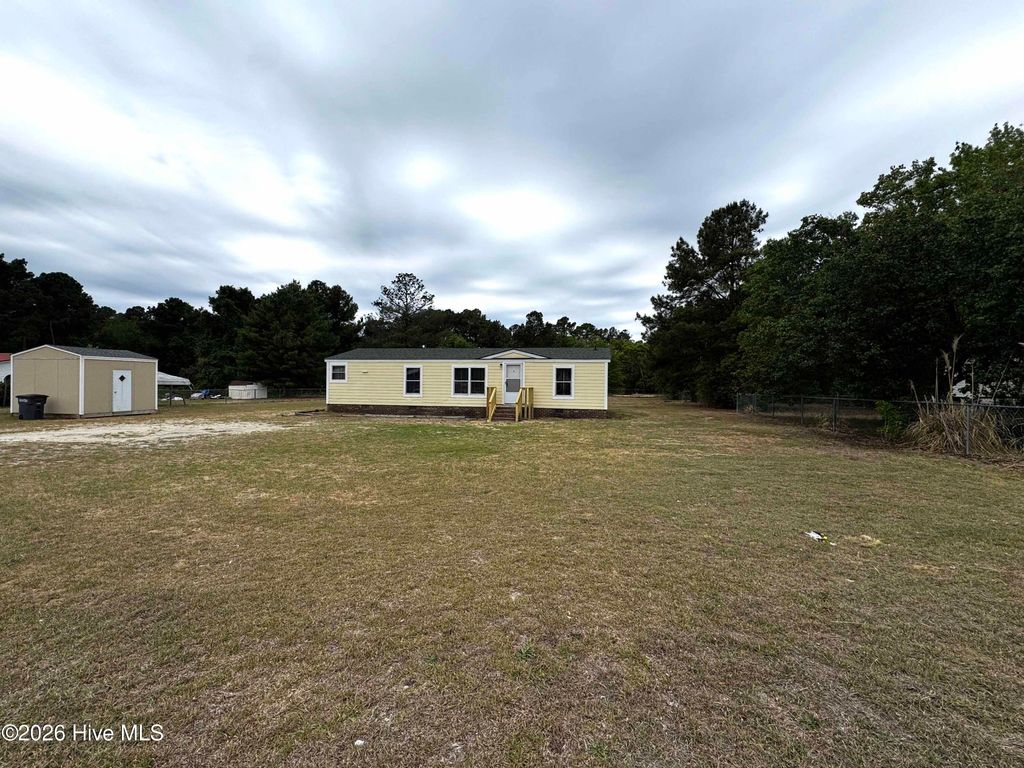 Photo of 156 Countryside Drive, Aberdeen, NC 28315 (MLS # 100571217)