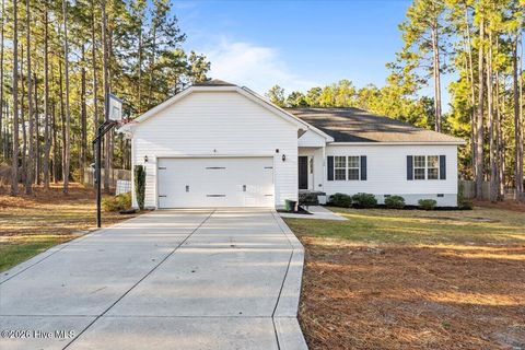 Homes For Sale - 730 W Baltimore Avenue<br/> Pinebluff, NC 28373