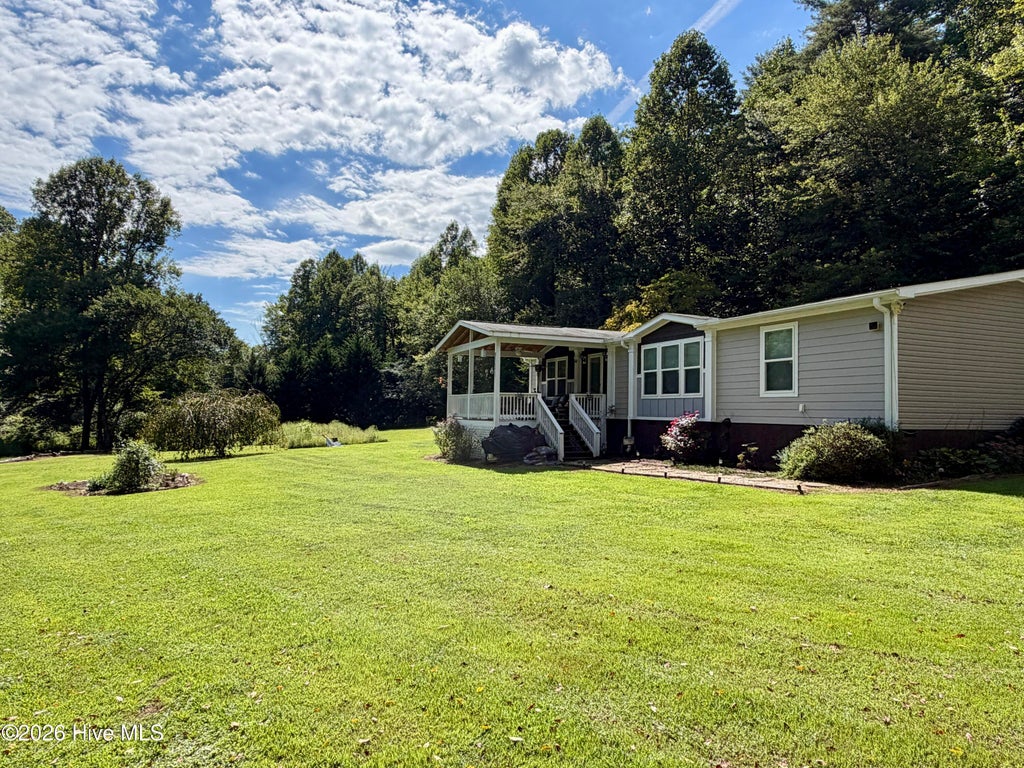 Photo of 71 Heather Ash Brook Drive, Robbinsville, NC 28771 (MLS # 100606596)