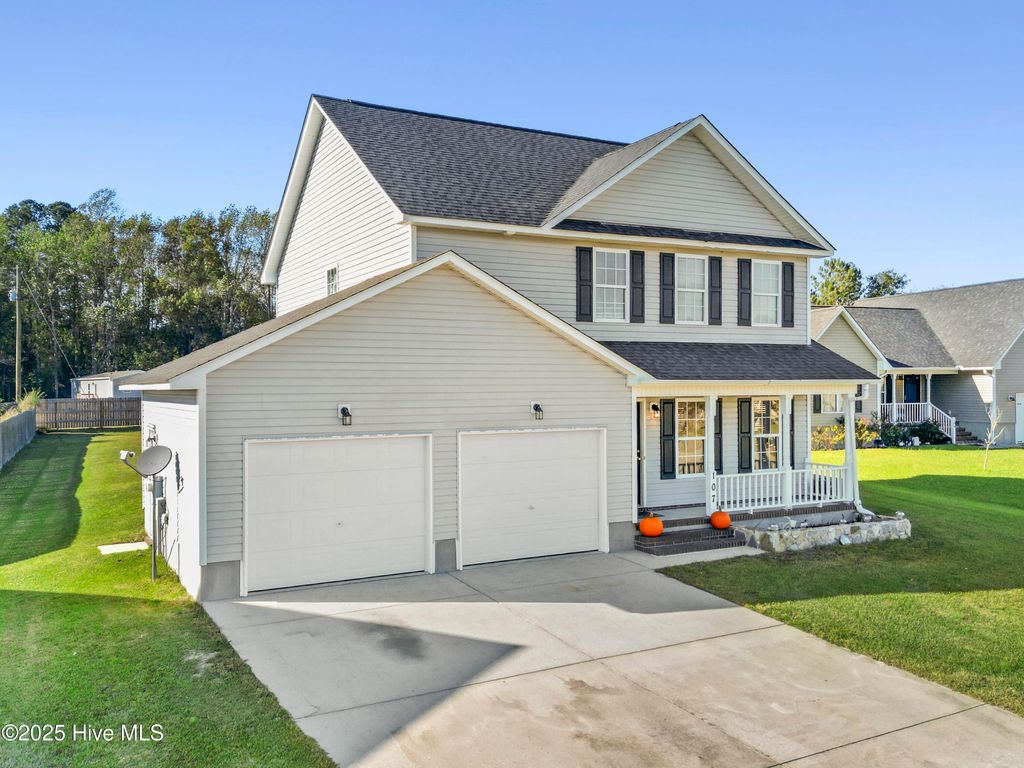 Photo of 107 Indigo Drive, Maysville, NC 28555 (MLS # 100537979)