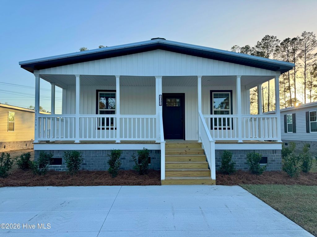 Photo of 1021 Pine Ridge Court, Castle Hayne, NC 28429 (MLS # 100559135)