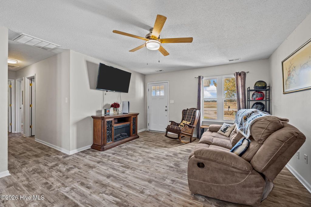 Photo of 296 Drummer Kellum Road, Jacksonville, NC 28546 (MLS # 100555497)