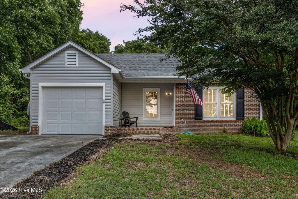 Photo of 429 Crows Nest Lane, Sneads Ferry, NC 28460 (MLS # 100577005)