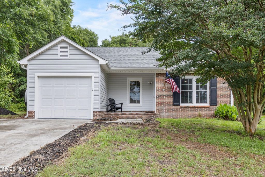 Photo of 429 Crows Nest Lane, Sneads Ferry, NC 28460 (MLS # 100577005)